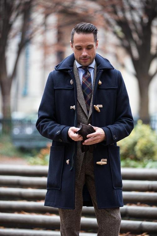 blue-duffle-coat-brown-tweed-suit-winter-outfit-ideas-for-men.thumb.jpg.1920b81a34d16d499110d7a1a0988a7e.jpg