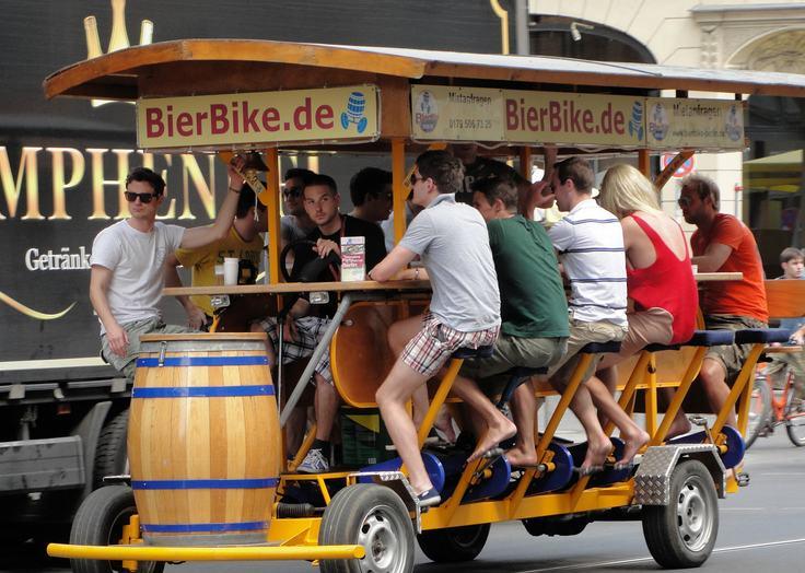 Bierbike01.jpg.647f16eae29996d2d86f5964ff658c4e.jpg